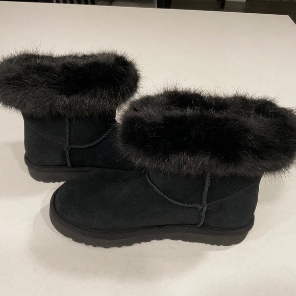 UGG Australia Cathie Black Suede Faux Fur Bootie Size 7 NEW WITH TAG - Picture 3 of 8